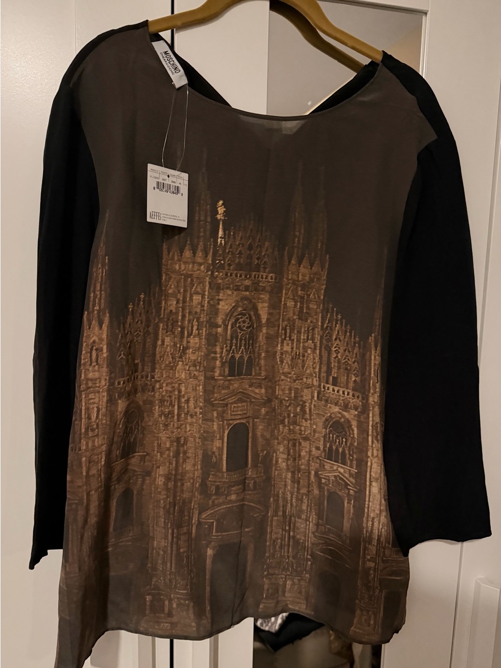 New Chic Moschino Print Blouse